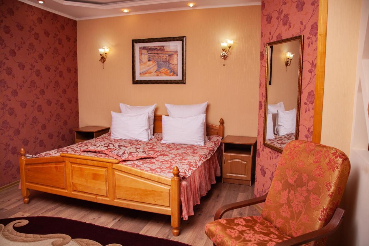 Piligrim 1 Otel Mykolaiv Dış mekan fotoğraf