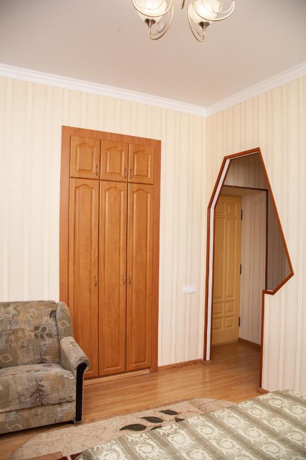 Piligrim 1 Otel Mykolaiv Dış mekan fotoğraf