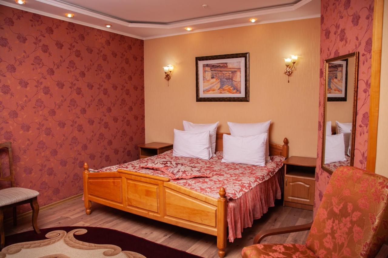 Piligrim 1 Otel Mykolaiv Dış mekan fotoğraf