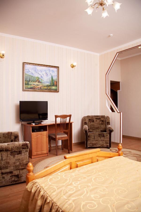Piligrim 1 Otel Mykolaiv Dış mekan fotoğraf
